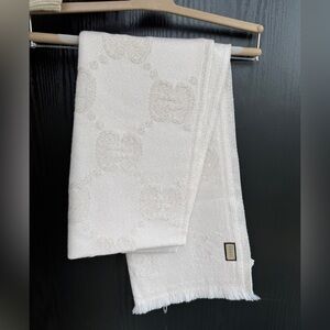 Gucci Gold Metallic Thread Scarf